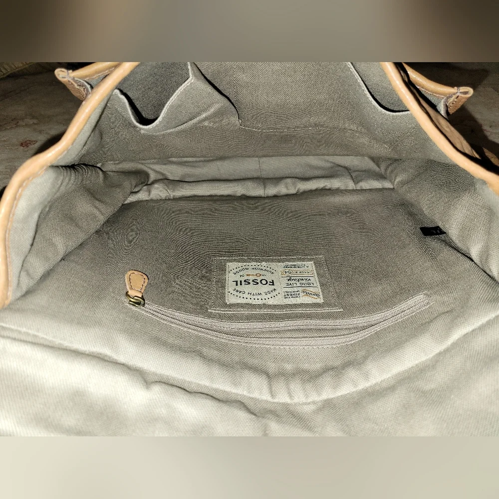Fossil Vintage Brown Leather Messenger/Laptop Bag with Gold Clasp